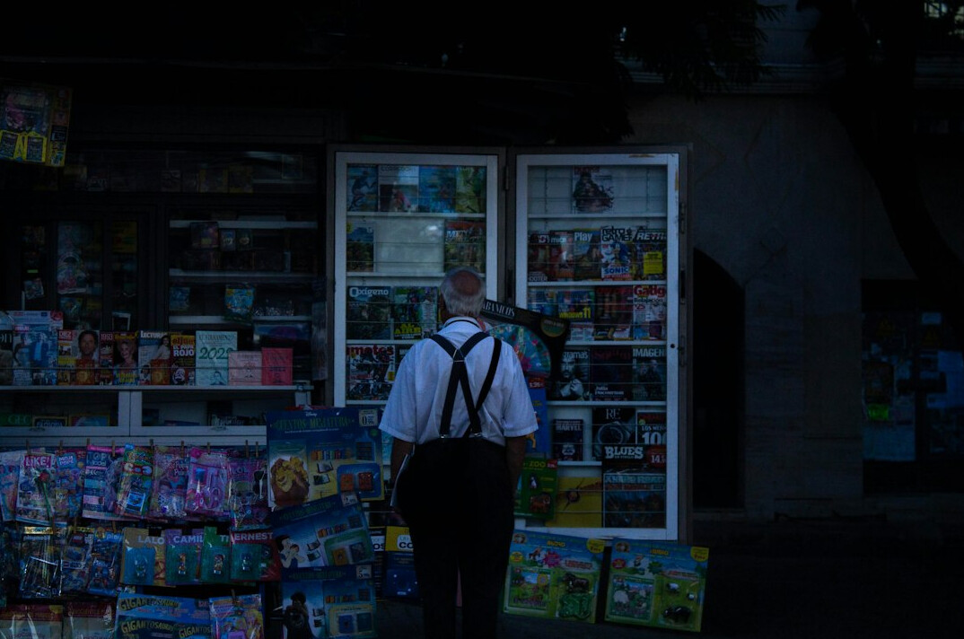 store detective catching shoplifter